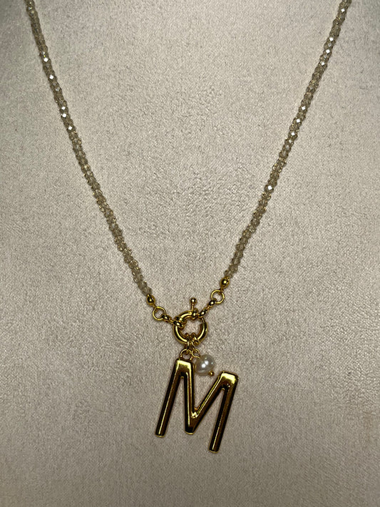 Colar Letra M