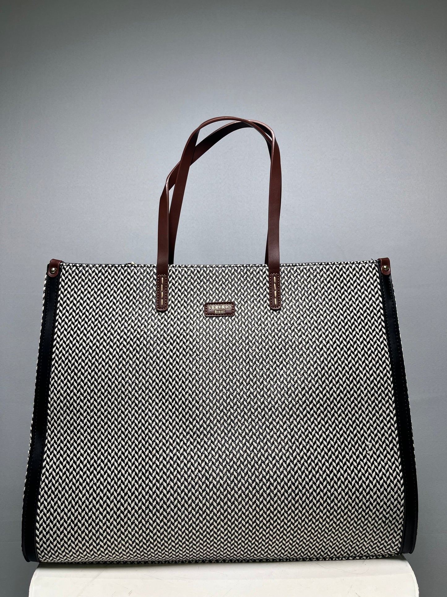 Bolsa bordada trama